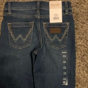 Wrangler Women's Classic Blue Straight Leg Jeans